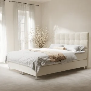 Boxspringbed met hoofdeinde van fluweelstof – Chanton – matras en dekmatras – 200×200 cm – creme