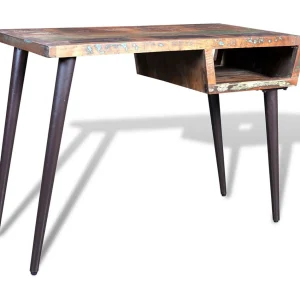 Bureau met ijzeren poten gerecycled hout Bureau met ijzeren poten gerecycled hout