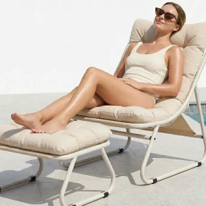 Buitenfauteuil van staal met kussen en inbegrepen poef, moderne tuinstoel voor terras en balkon Buitenfauteuil van staal met kussen en inbegrepen poef, moderne tuinstoel voor terras en balkon